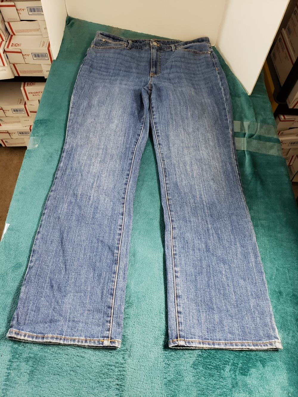 Talbots Jeans Size 12 Womens Blue Stretch Denim Pants Mid Rise Barely Bootcut
